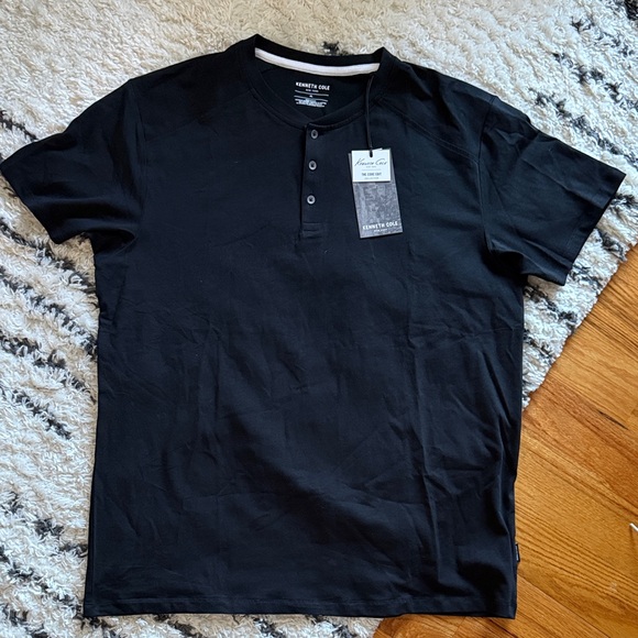 Kenneth Cole Other - Kenneth Cole Men’s Black Short-Sleeve Henley